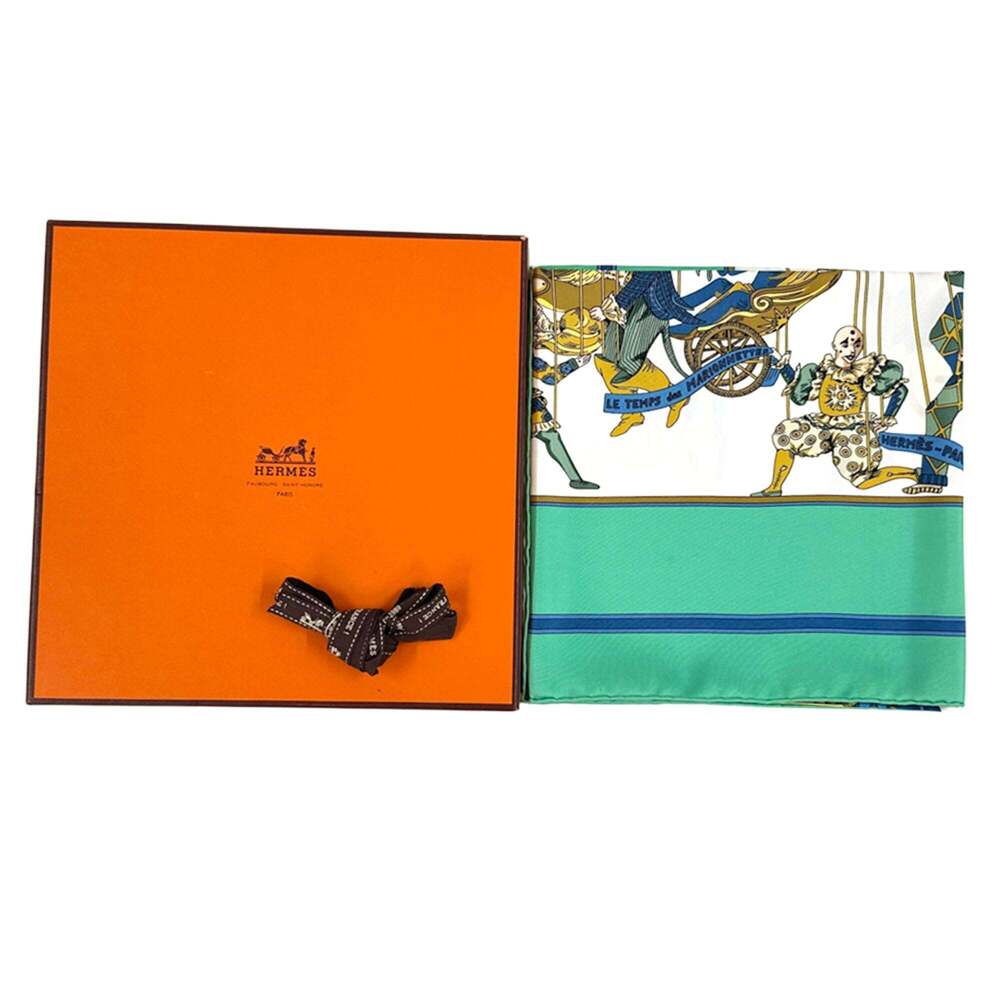 HERMES Green Silk Scarf - Picture 7 of 7